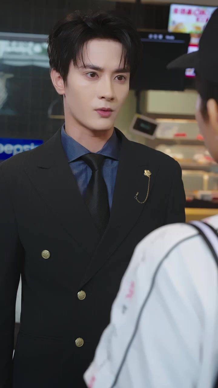 閃婚男神之周末請和我戀愛(全集)